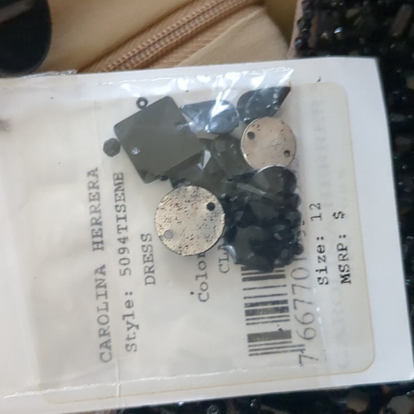 CAROLINA HERRERA* 100% silk beaded faux cowl sleeveless mid length size 12 dress - Picture 12 of 17